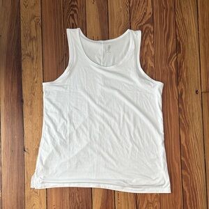 IDEOLOGY NWOT ladies white tank top.